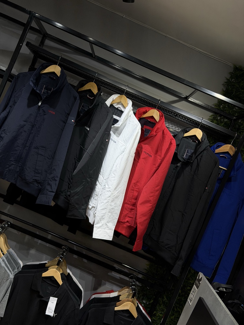 Velejadores Tommy Hilfiger na loja KGS